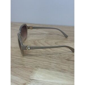 JL by Judith Leiber‎ Cream Ivory Gem Enhanced Authentic Sunglasses Poppy